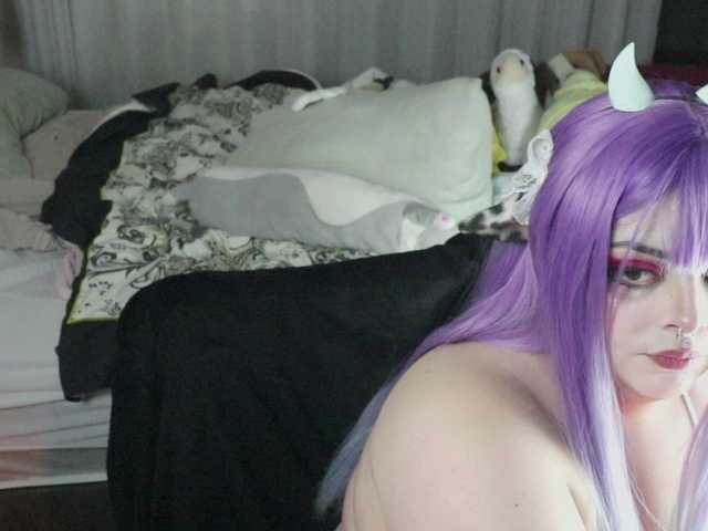 SweetSuika webcam
