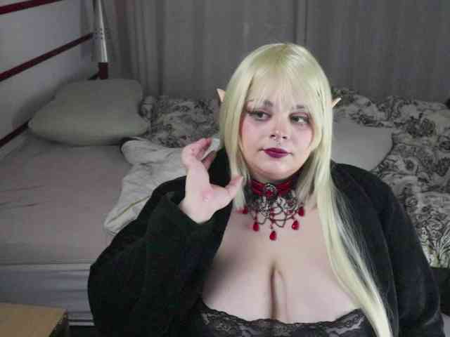 SweetSuika webcam