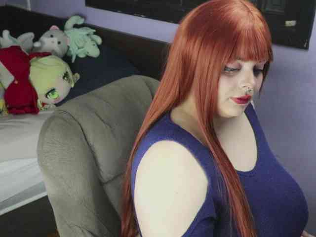 SweetSuika webcam