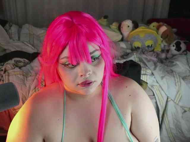 SweetSuika webcam