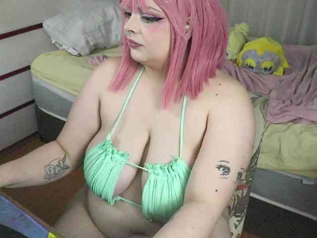 SweetSuika Live Webcam on {site_name}