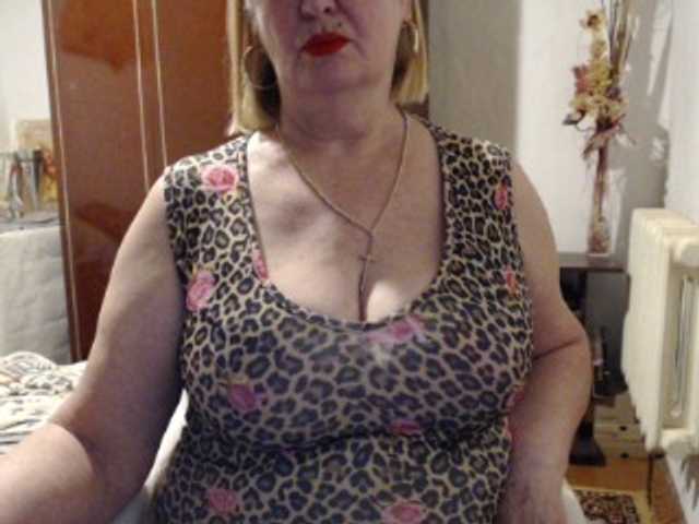 Secretfox's BongaCams show and profile