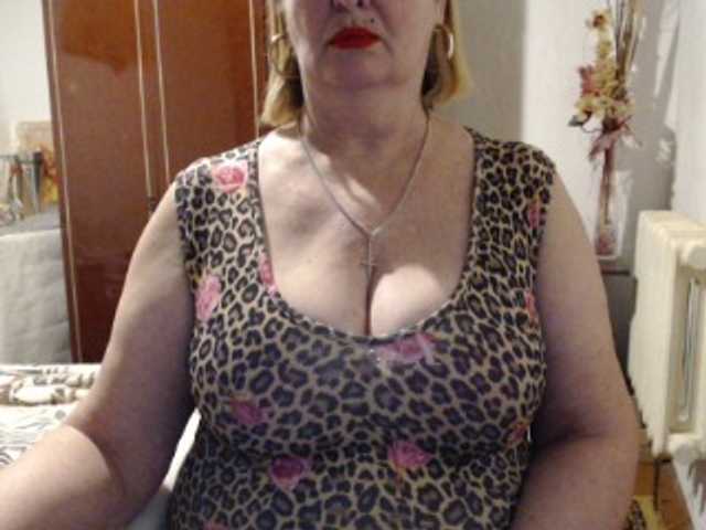 Secretfox's BongaCams show and profile