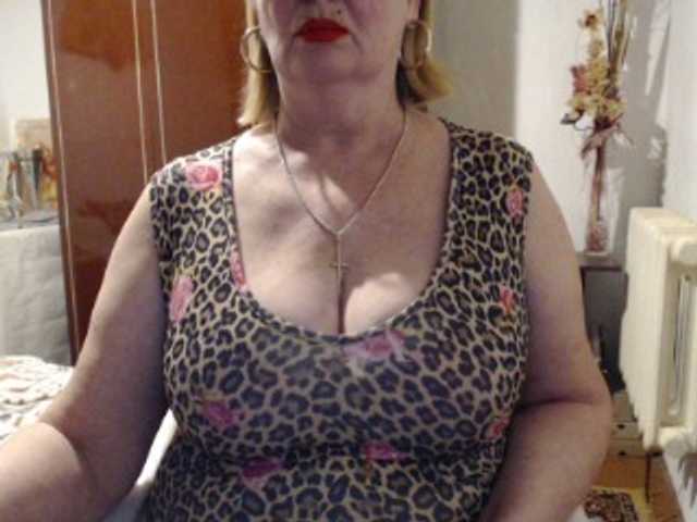 Secretfox's BongaCams show and profile