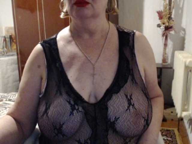 Secretfox's BongaCams show and profile