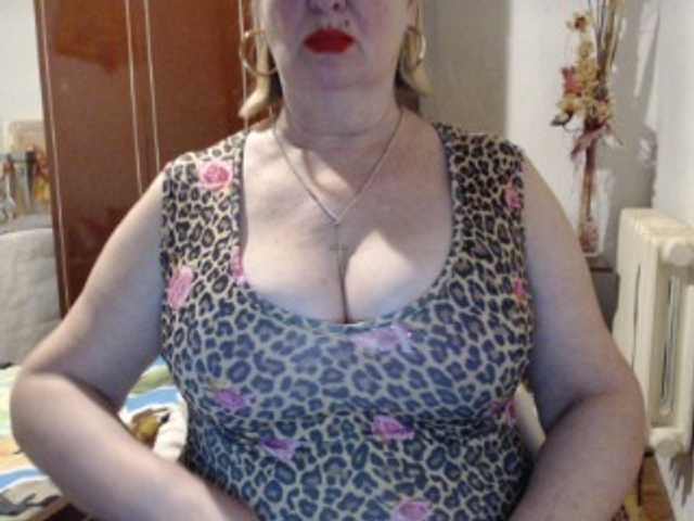 Secretfox's BongaCams show and profile