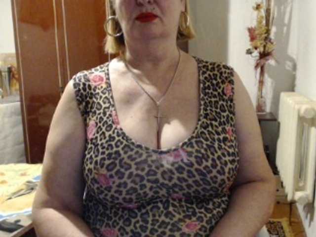 Secretfox's BongaCams show and profile