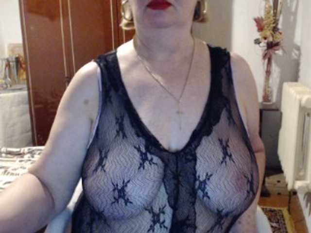 Secretfox's BongaCams show and profile