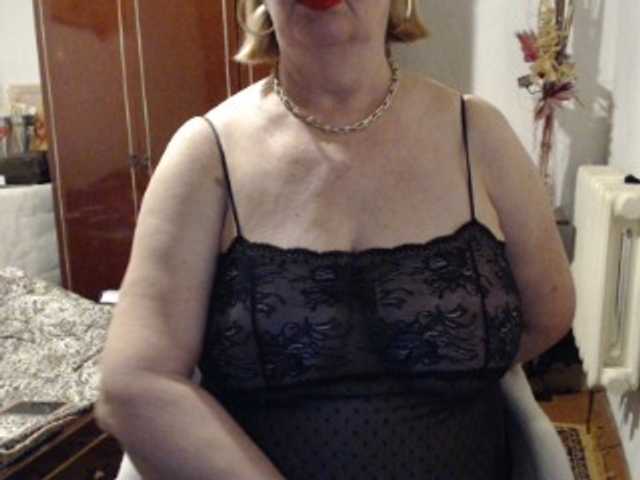 Secretfox's BongaCams show and profile