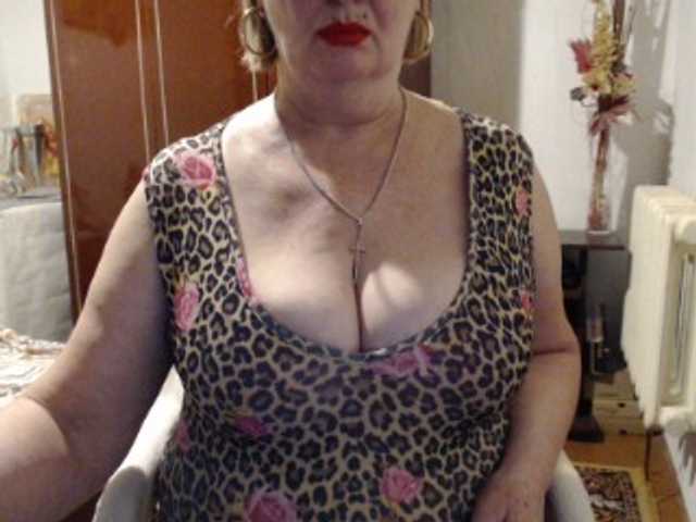 Secretfox's BongaCams show and profile