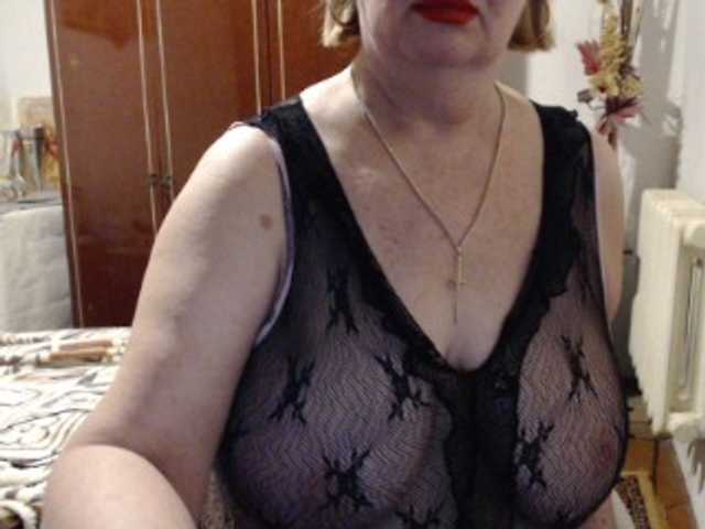 Secretfox's BongaCams show and profile