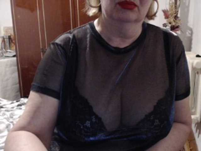 Secretfox's BongaCams show and profile