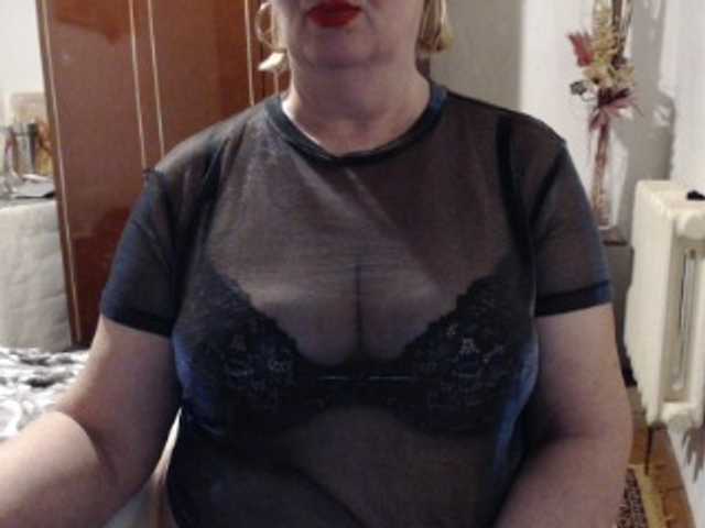 Secretfox's BongaCams show and profile