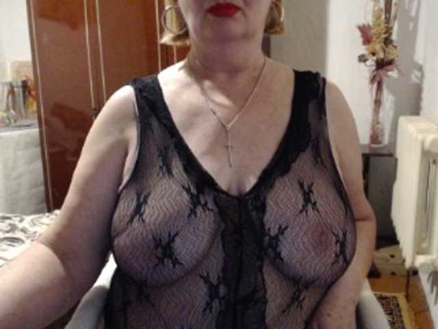 Secretfox's BongaCams show and profile