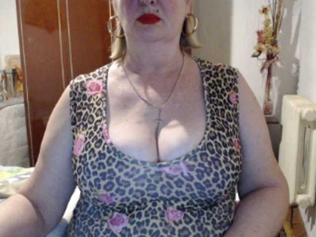 Secretfox's BongaCams show and profile