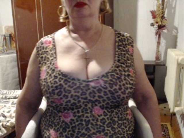 Secretfox's BongaCams show and profile