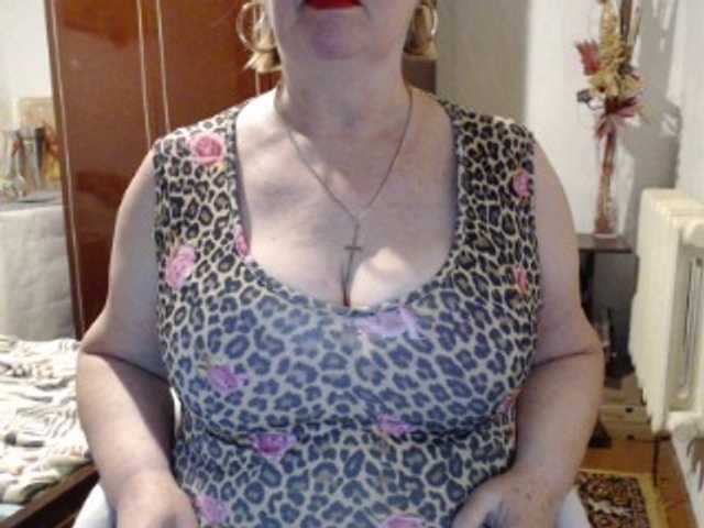 Secretfox's BongaCams show and profile