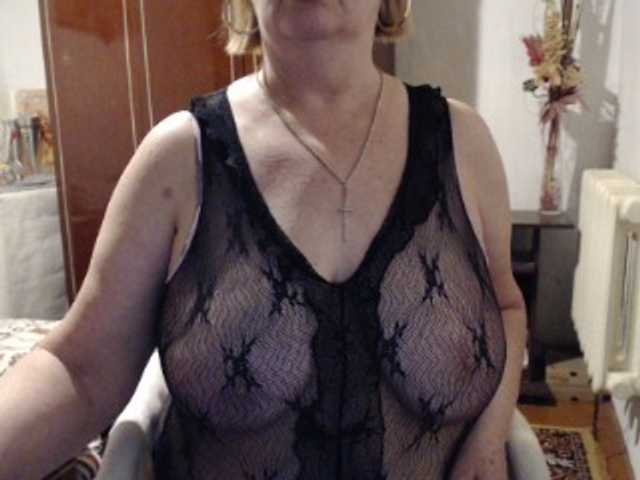 Secretfox's BongaCams show and profile