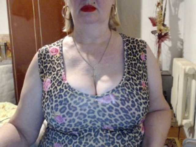 Secretfox's BongaCams show and profile