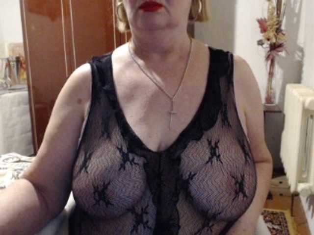 Secretfox's BongaCams show and profile