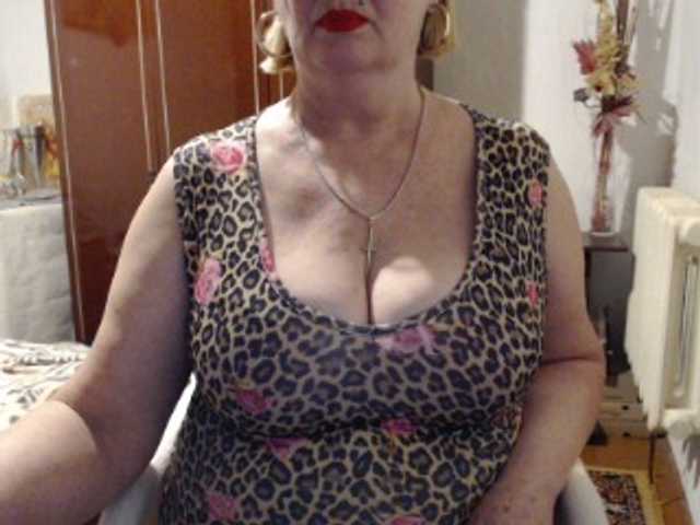 Secretfox's BongaCams show and profile