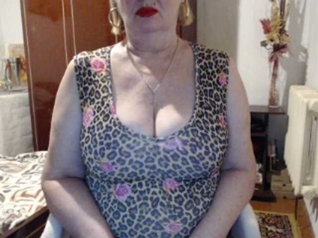 Secretfox's BongaCams show and profile