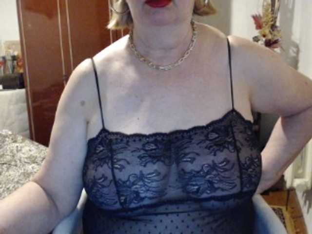 Secretfox's BongaCams show and profile