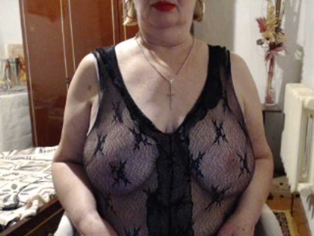Secretfox's BongaCams show and profile