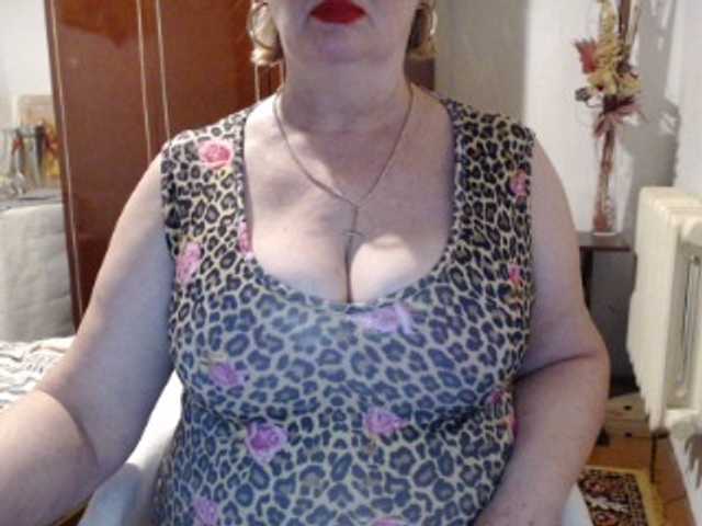 Secretfox's BongaCams show and profile