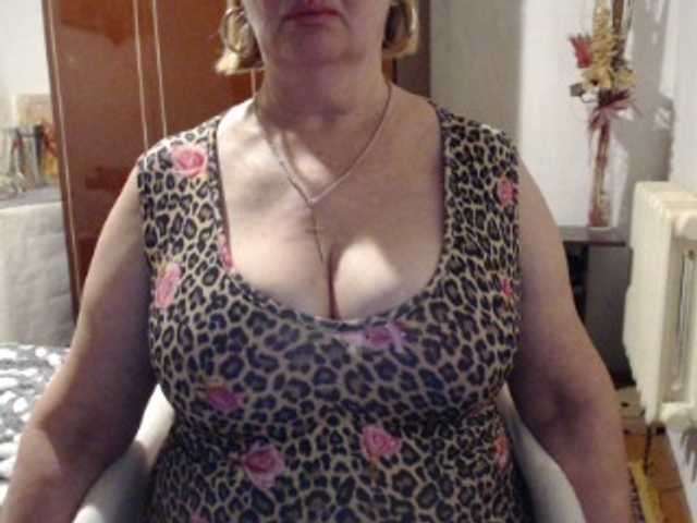 Secretfox's BongaCams show and profile