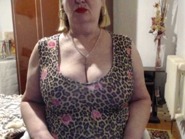 Secretfox's BongaCams show and profile