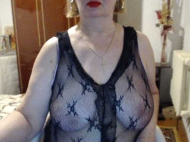 Secretfox's BongaCams show and profile