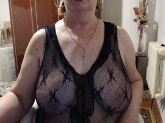 Secretfox's BongaCams show and profile