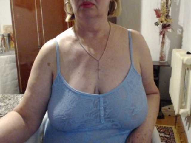 Secretfox's BongaCams show and profile