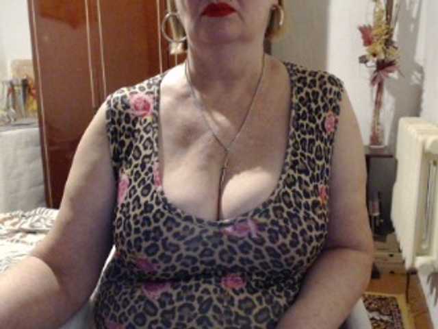 Secretfox's BongaCams show and profile