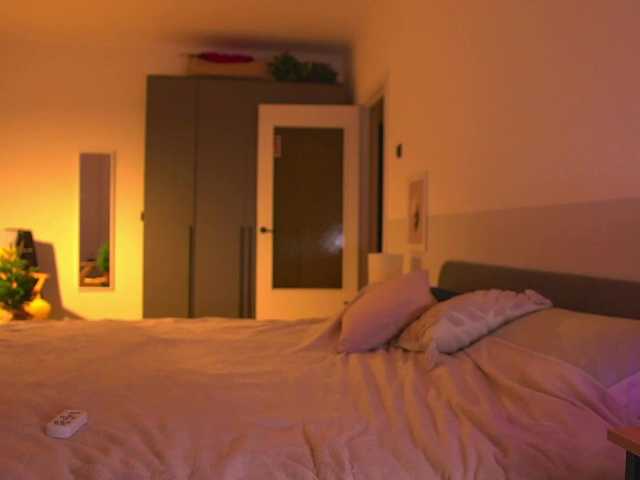 EmmSee's BongaCams show and profile