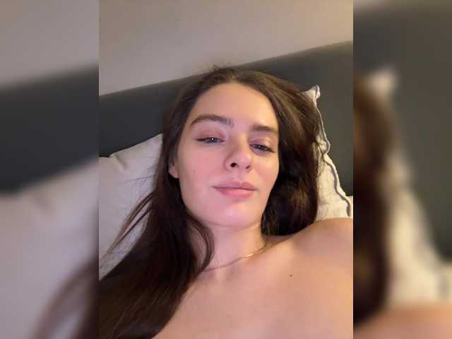 EmmSee's BongaCams show and profile