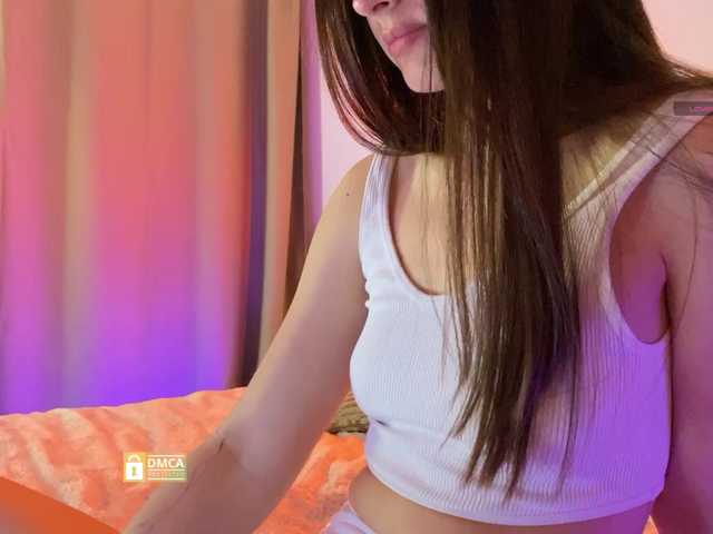 EmmSee on BongaCams 