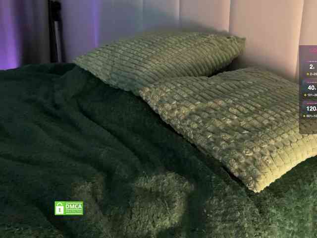EmmSee Live Webcam on BongaCams