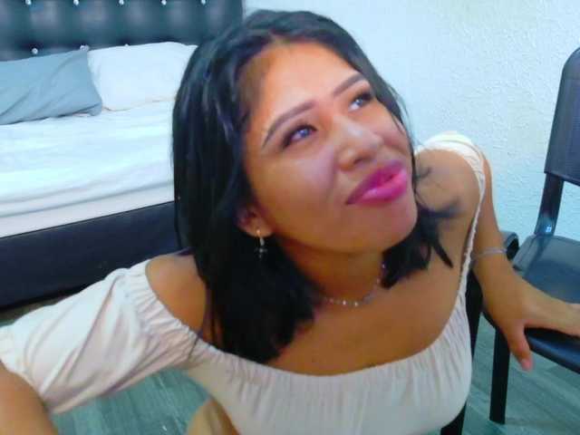 tiny-veronica's BongaCams show and profile