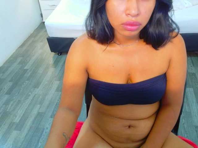 tiny-veronica's BongaCams show and profile