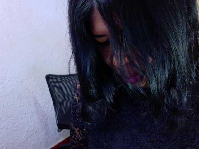 tiny-veronica's BongaCams show and profile