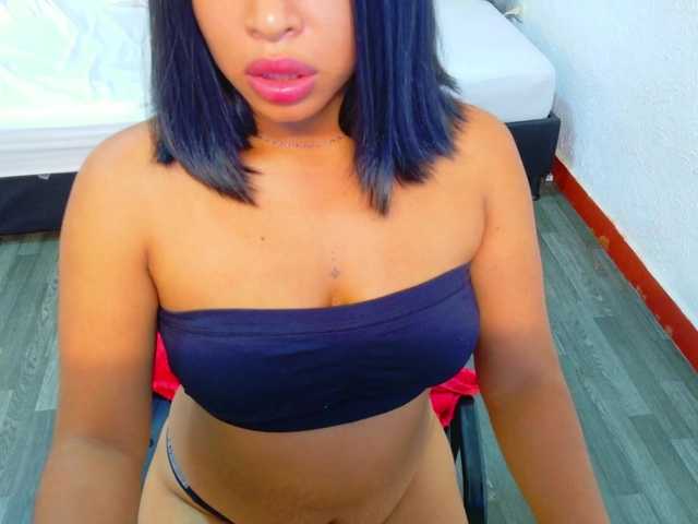 tiny-veronica's BongaCams show and profile