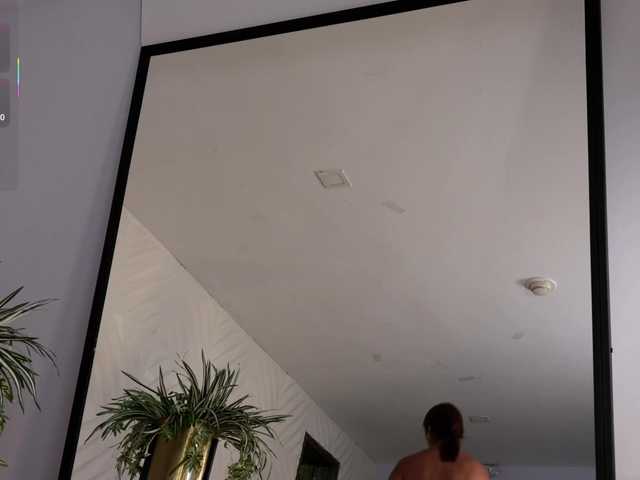 SofiaReyes1's BongaCams show and profile