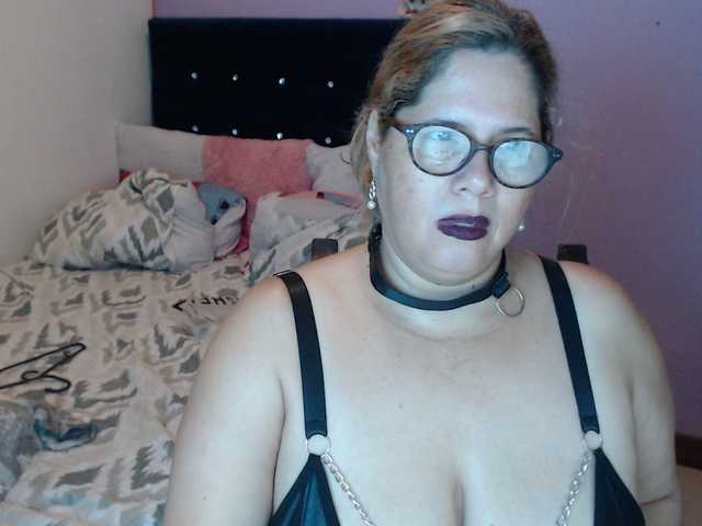 ElizabethTaylor8's BongaCams show and profile
