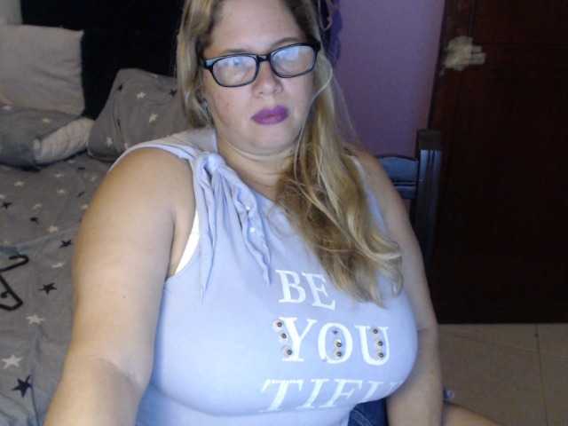 ElizabethTaylor8's BongaCams show and profile