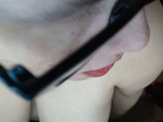 ElizabethTaylor8's BongaCams show and profile