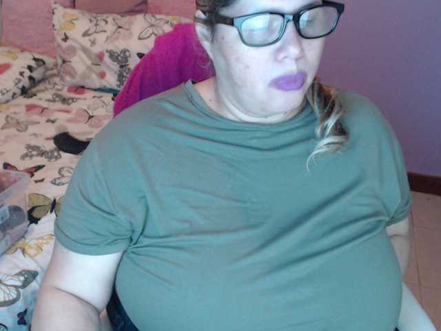 ElizabethTaylor8's BongaCams show and profile