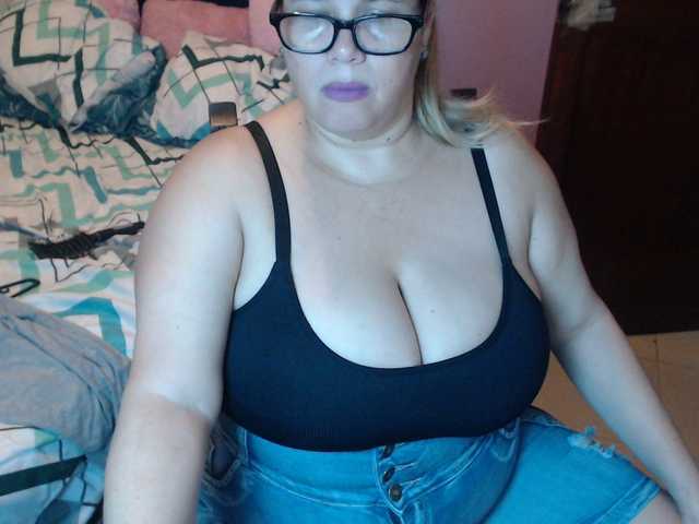 ElizabethTaylor8's BongaCams show and profile