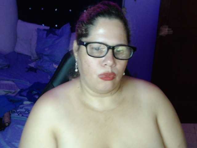 ElizabethTaylor8 from BongaCams